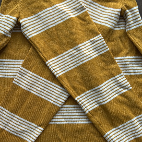 H&M Gold and White Striped Sweater - Picture 4 of 5
